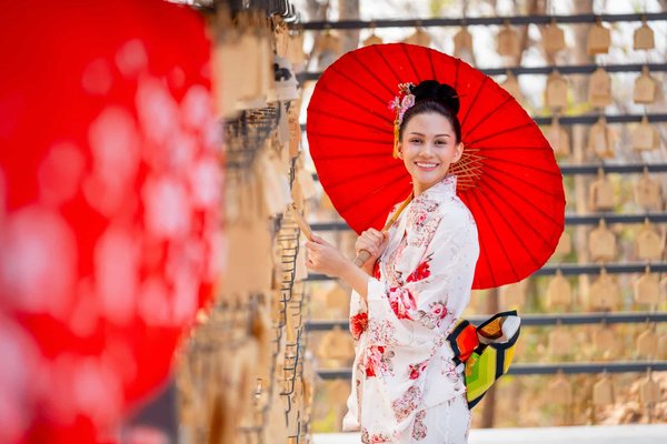 Zen et style : Découvrez l'art de vivre Japonais à travers la déco et les vêtements traditionnels